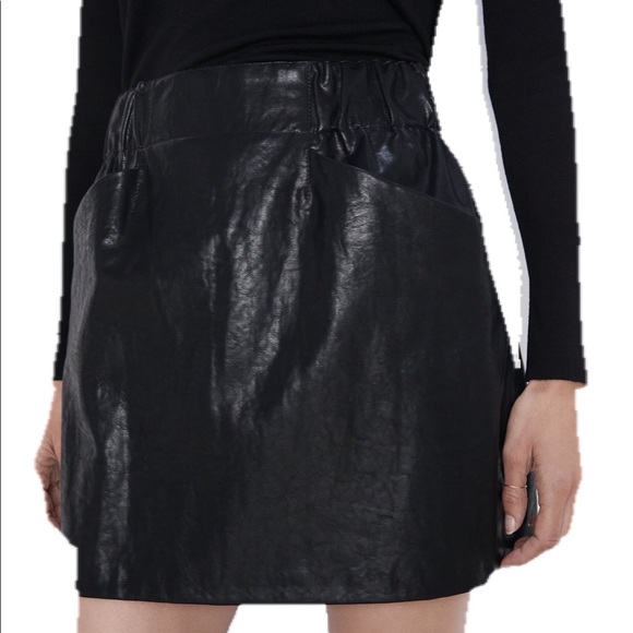 Zara Faux Leather Mini Skirt with Pockets - Picture 3 of 8